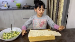 Ленивые пирожки из лаваша с яйцом и зелёным луком