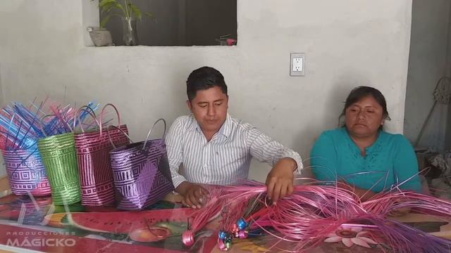 Artesania De Palma De Plastico смотреть онлайн