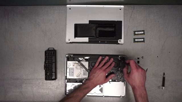 Refurbish or E Waste Recycle: 15" Apple MacBook Pro A1286 2.66GHz i7, Graphics Card Problem Part 2 смотреть онлайн