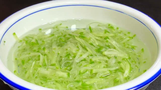 蘿蔔這種做法太香了，不炒不燉不油炸，岀鍋軟糯香甜，營養又好吃【阿朝哥美食 】#蘿蔔 #蘿蔔子 #蘿蔔食譜 #蘿蔔料理 #蘿蔔煮法