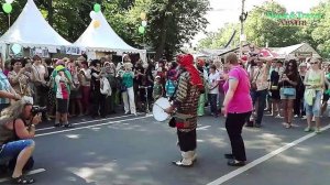 Боже, сколько народу! Шествие кришнаитов в парке Сокольники