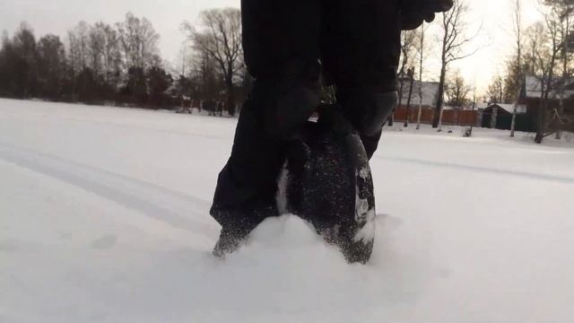 Красиво идёт.Езда на моноколесе по снегу . #euc #моноколесо #катание #круто