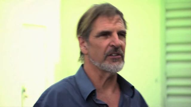 Ted Vernon: The King of Car Deals - The Daimler Limo смотреть онлайн