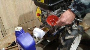 Мотоблок Нева, двигатель Кентавр, замена масла часть 2