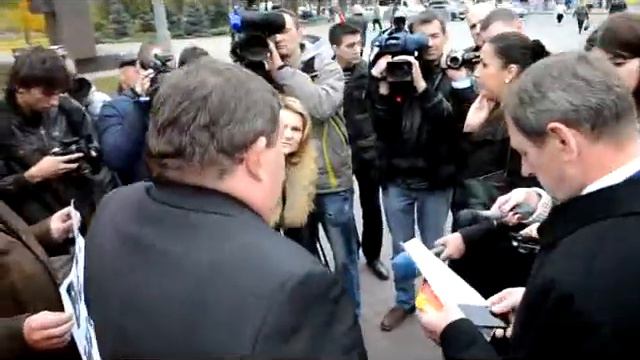 Иван Ступак на акции Держи УДАР смотреть онлайн