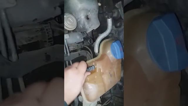 Проверка помпы на циркуляцию ОЖ. ПЕРВЫЙ СПОСОБ Audi a6 c5