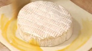 Как приготовить сыр камамбер запеченный в слоеном тесте