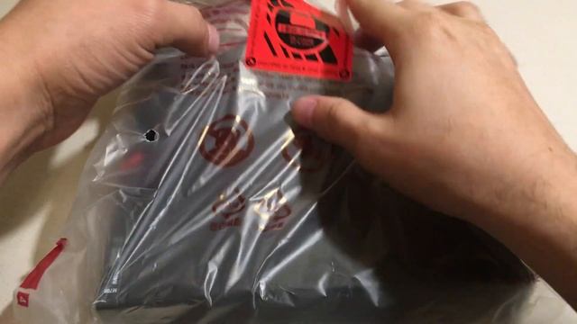 Lenovo ThinkCentre Tiny M700 Unboxing + Size смотреть онлайн