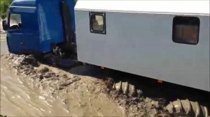 Вахтовый грузовой вездеход "ЯМАЛ В-6"