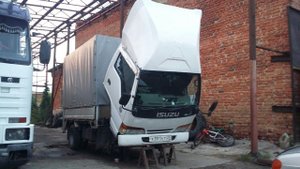 Ремонт Крепыша (Рычаги, ступичные подшипники, развал схождение и угол Кастера) Перев