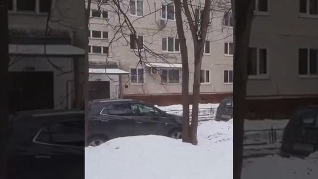 Мужик захотел навес.