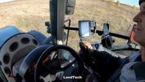 Трактор Fendt 933 спустя год эксплуатации! Вспашка залежных земель вместе с John Deere 8310R.