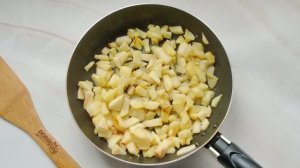 Сдобные пирожки с яблоками