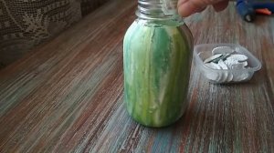 Вазочка из пластиковой бутылки.