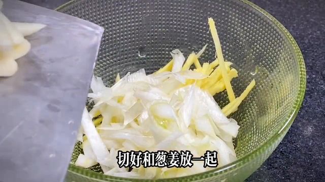 包菜炒蝦皮，味道真的很驚喜，一星期要吃十頓，快來看看怎麼做的