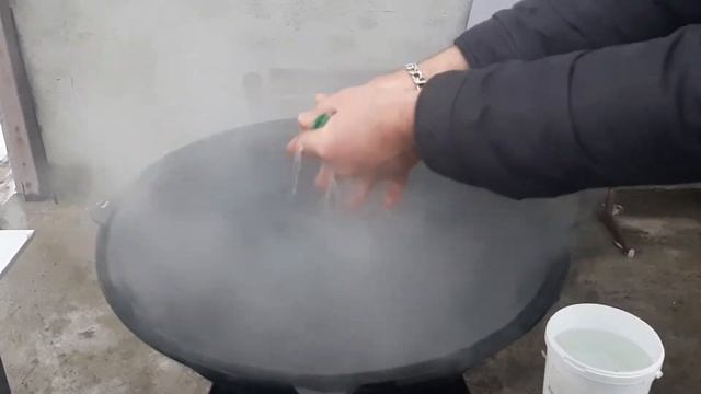 Обжиг 22 литрового казана,для печи из авто дисков на 22 дюйма своими руками.