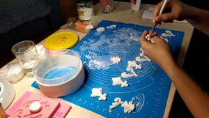 Как сделать корону из мастики.