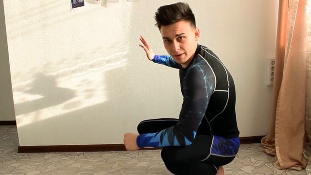 КАК НАУЧИТЬСЯ СТОЯТЬ НА РУКАХ В ДОМАШНИХ УСЛОВИЯХ