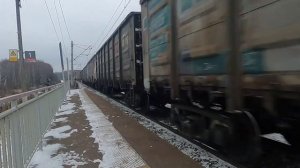 Приветливые машинисты электровозов с грузовыми поездами на пл. 274 км (БМО)!