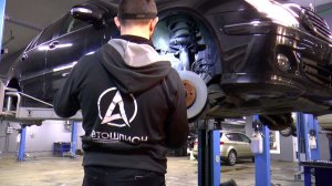 И снова W203 Mercedes Benz C180K подготовка после подбора  Замена термостата, обслуживание тормозов
