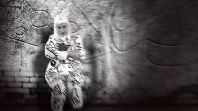 CARDI B Sings About CHEESE - "My Booty So Big" смотреть онлайн