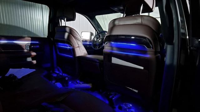 Контурная подсветка салона (во все авто) 14 500 ₽ –10% (Санкт-Петербург, Петровская коса, 3Д)