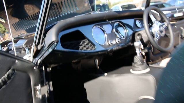 Morgan Roadster V6 3.7 V6 2dr Convertible in +8 Anniversary Green 2018 смотреть онлайн