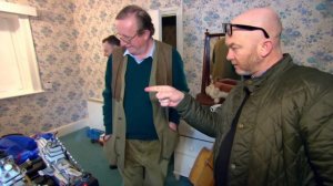 Drew Gets Excited About This £500 Antique Armchair Hidden Away In A Castle | Salvage Hunters