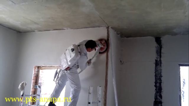 Затирка гипсовой штукатурки затирочной машиной Rokamat 700