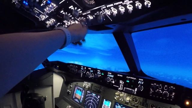 1. Запуск двигателя в полёте от набегающего потока. Ответы на вопросы про Боинг 737. смотреть онлайн