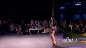 The EMIGALA 2022 - Haifa Wehbe performing Waheshny after receiving the Fashion Icon of the Year.