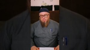 Мужчина в исламе не должен носить кольцо, как женщины.
