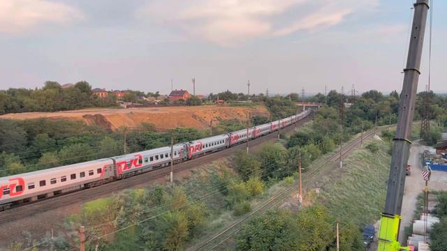 Электровоз ЭП1М-406 С поездом №062Ч Москва-Нальчик смотреть онлайн