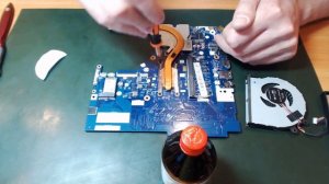 Разборка и чистка Lenovo Ideapad 310-15 (Cleaning and Disassemble Lenovo Ideapad 310-15)