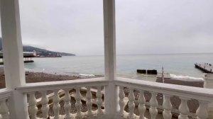 Влог. ЯЛТА сегодня. Дожди задолбали. Новости города: новые светофоры, елки, погода. Крым зимой