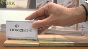 Пробковый пол сравнения с ламинатом и паркетной доской