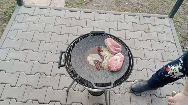 Стейки#шашлык#и крылышки#на гриле///#готовим #рек #вкусно #жариммясо #жарка #крылышки #новыйгод2023