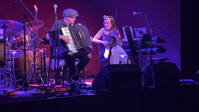 Emily & Danilo - Tango Pour Claude смотреть онлайн