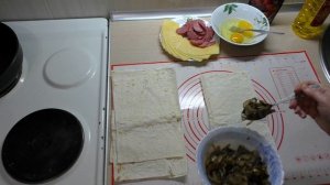 КОНВЕРТИКИ ИЗ ЛАВАША С ГРИБАМИ, СЫРОМ И КОЛБАСОЙ//ВКУСНАЯ ГОРЯЧАЯ ЗАКУСКА ИЗ ЛАВАША С НАЧИНКОЙ