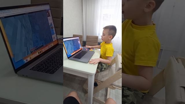 В первый раз играю в Майкнрафт!