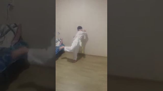 Как я тренируюсь дома на карантине смотреть онлайн