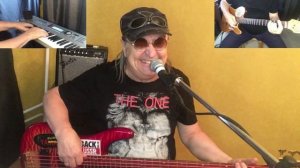 Ешкин кот-Слова:Галины Шеиной
Музыка: Валерия Ярушина
Исполнение:Валерий Ярушин