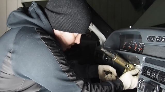 Кожаный руль от Приоры 2 на ВАЗ 2114.Установка без ЭУР. смотреть онлайн