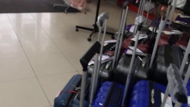 Чемоданы в магазине "Интерсумка" смотреть онлайн