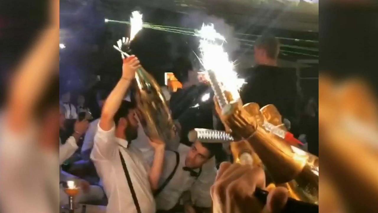 Александр Кокорин опроверг информацию о том, что о... Мамаевым потратил на шампанское 250 тысяч евро