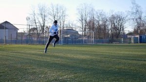 "Олений" бег. Элементы разминки футболиста.