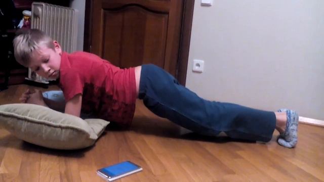 Побил свой рекорд простоял в планке 4мин 5сек 18мили сек смотреть онлайн