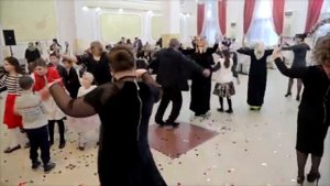 Кумыкские зажигательные песни танцы ??