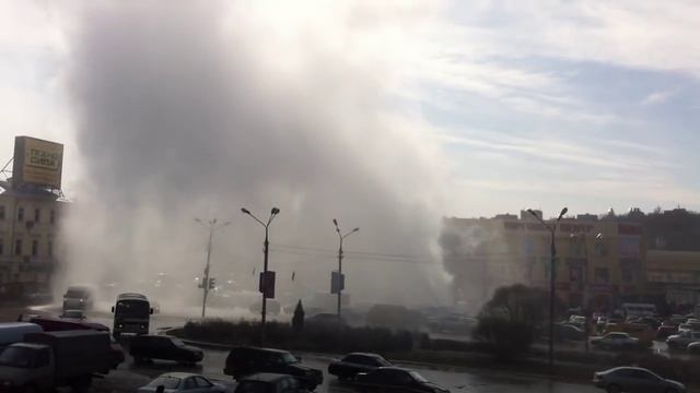Прорыв трубы на колхозной площадь г смоленск смотреть онлайн