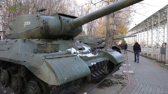 Оружие и его создатели Тяжелый танк ИС-2 поступил на вооружение Советской армии 75 лет назад.